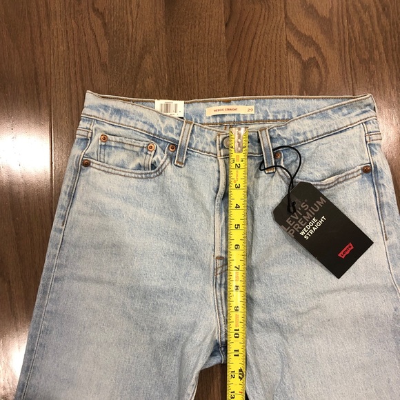 Levi’s Wedgie Straight in Dibs - Picture 8 of 10